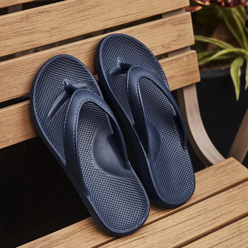Men's flip-flops Non-slip deodorant summer men's slippers Comfortable flat sandals Casual women's beach shoes Couple Slippers